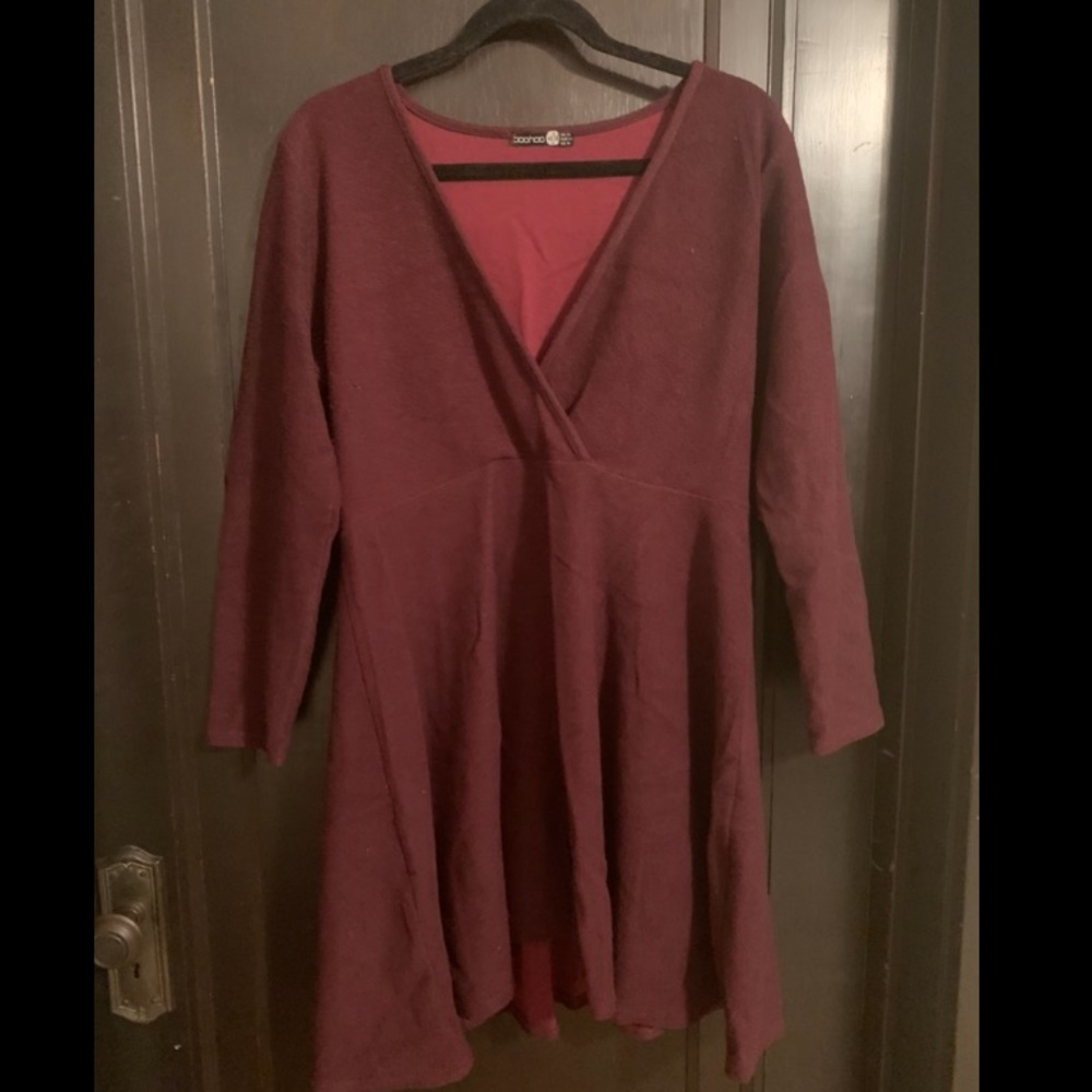 🛍 4/$20 🛍 BooHoo Burgundy Skater Dress
